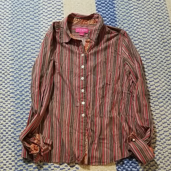 Maternity long sleeved button down shirt - Picture 2 of 5